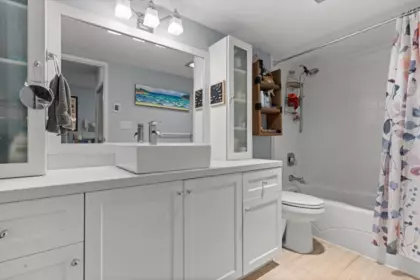 Kitchen Island Photo of 103 2567 Victoria Street, Abbotsford, BC