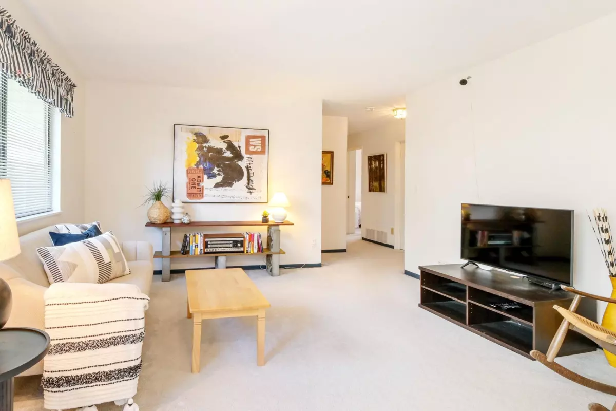 Dining Area Photo of 2560 127 Street, Surrey, BC