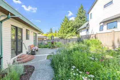 Hallway Photo of 2560 127 Street, Surrey, BC