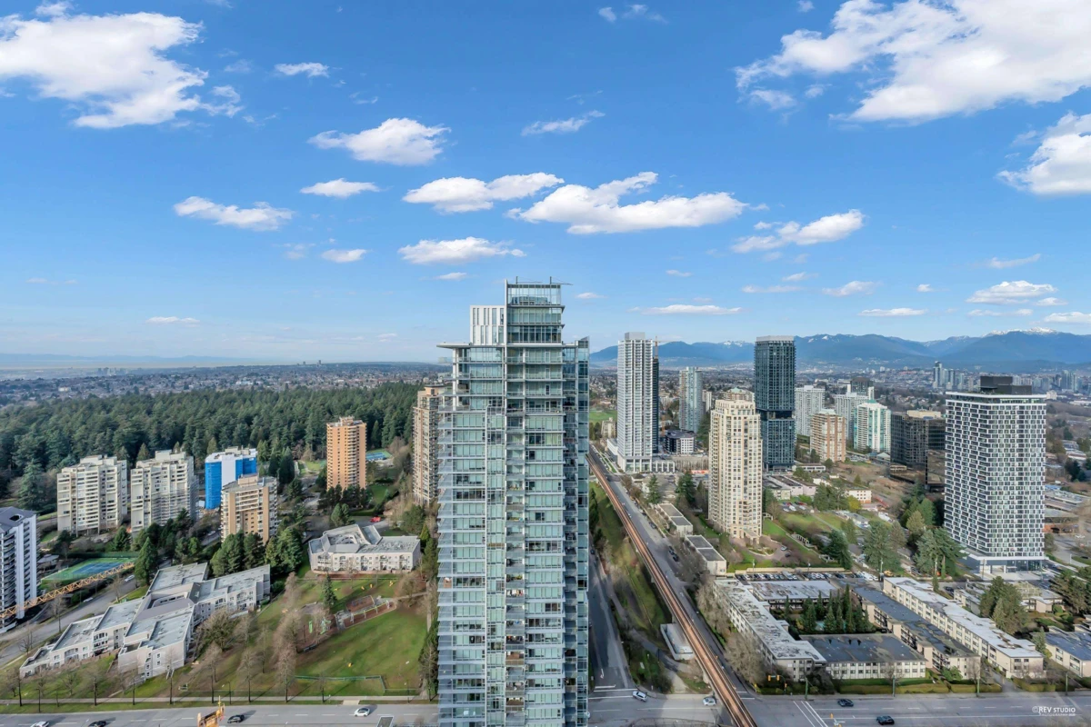 Living Room Photo of 3606 6383 Mckay Avenue, Burnaby, BC