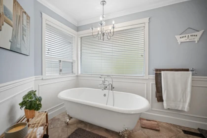 Entry Foyer Photo of 18897 62a Avenue, Surrey, BC