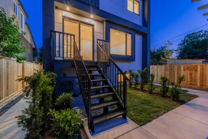 Outdoor Kitchen Photo of 1 1845 E 51st Avenue, Vancouver, BC