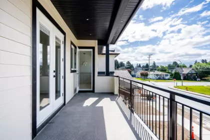Garage Interior Photo of A 45945 Lewis Avenue, Chilliwack, BC