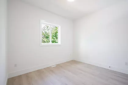 Mudroom Photo of A 45945 Lewis Avenue, Chilliwack, BC