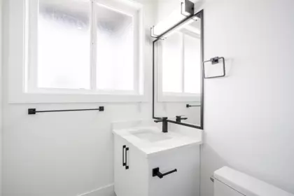 Powder Room Photo of A 45945 Lewis Avenue, Chilliwack, BC
