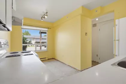 Basement Recreation Room Photo of 122 2844 273 Street, Langley, BC