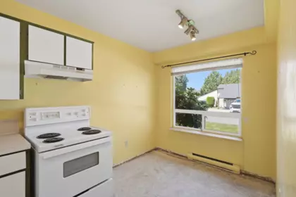 Mudroom Photo of 122 2844 273 Street, Langley, BC