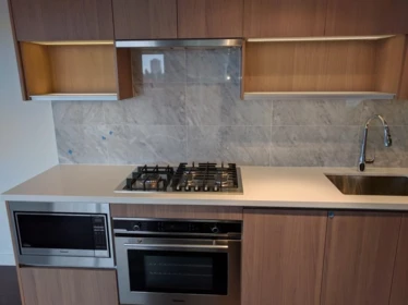 Kitchen Photo of 809 13750 100 Avenue, Surrey, BC