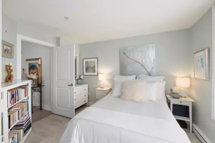 Powder Room Photo of 302- 15392 16a Avenue, Surrey, BC