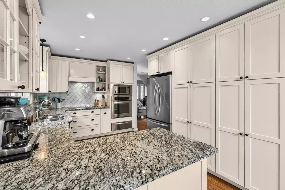 Dining Area Photo of 2989 W 40th Avenue, Vancouver, BC