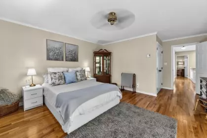 Hallway Photo of 2989 W 40th Avenue, Vancouver, BC