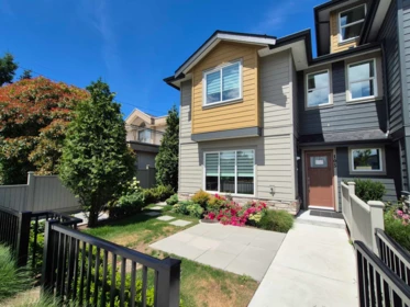 105 8233 Williams Road, Richmond, BC, Richmond — Townhouse for sale