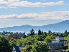 710 2228 W Broadway, Vancouver, BC