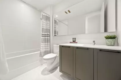 Hallway Photo of 117 13993 105 Boulevard, Surrey, BC