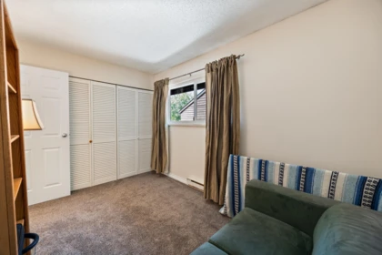 Office / Den Photo of 4384 Garden Grove Drive, Burnaby, BC
