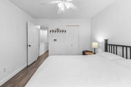 Basement Recreation Room Photo of 4 8930 Walnut Grove Drive, Langley, BC