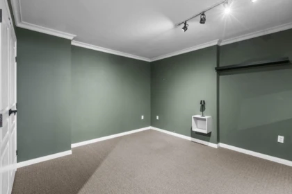 Hot Tub / Spa Photo of 4 8930 Walnut Grove Drive, Langley, BC