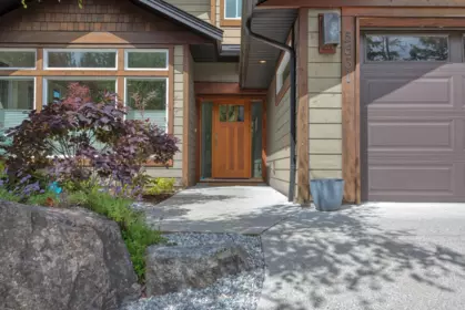 5631 Page Road, Sechelt, BC, Sechelt — Single Family Residence for sale