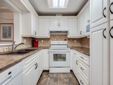 Kitchen Photo of B207 4821 53 Street, Ladner, BC