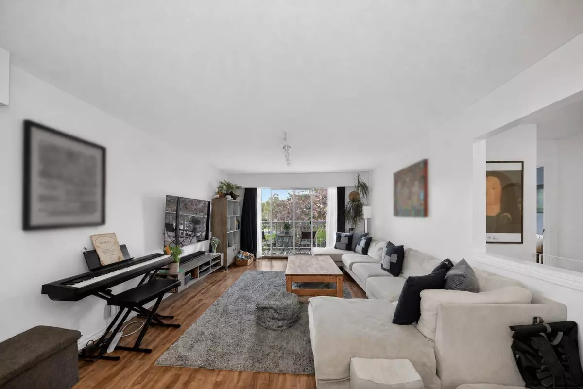 Living Room Photo of 2258 Wenonah Street, Vancouver, BC