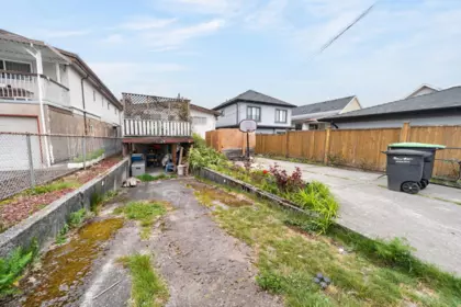 Garage Interior Photo of 2258 Wenonah Street, Vancouver, BC