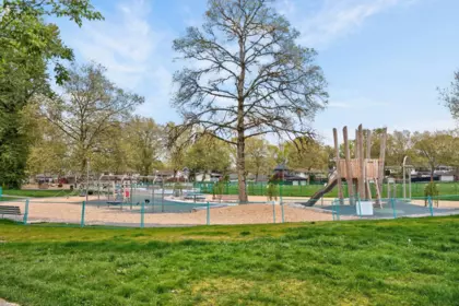 Kitchen Island Photo of 2258 Wenonah Street, Vancouver, BC