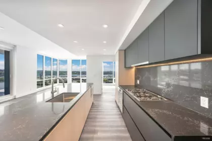 Kitchen Island Photo of 2604 1500 Fern Street, North Vancouver, BC