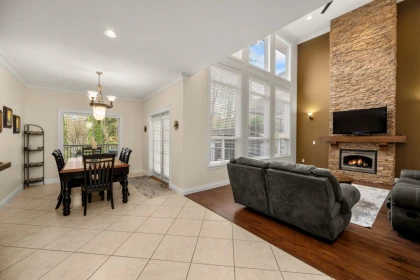 Kitchen Island Photo of 16416 92a Avenue, Surrey, BC