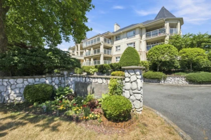 204 20125 55a Avenue, Langley, BC, Langley — Apartment/Condo for sale