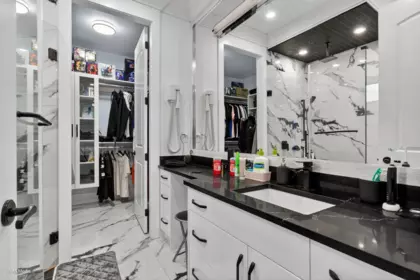 Hot Tub / Spa Photo of 12673 54 Avenue, Surrey, BC