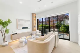 1 646 E 23rd Avenue, Vancouver, BC
