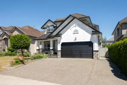 14977 69 Avenue, Surrey, BC, Surrey — Single Family Residence for sale