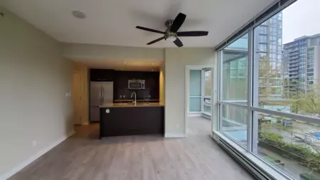 702 2975 Atlantic Avenue, Coquitlam, BC, Coquitlam — Apartment/Condo for sale