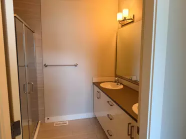 Primary Bathroom Photo of 90 8413 Midtown Way, Chilliwack, BC