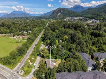 40668 Olson Road, Squamish, BC, Squamish — Single Family Residence for sale