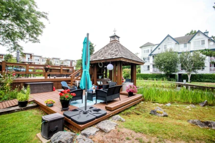 Front Yard Photo of 324 12639 No. 2 Road, Richmond, BC