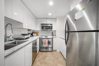 2204 183 Keefer Place, Vancouver, BC, Vancouver — Apartment/Condo for sale