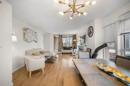 2204 183 Keefer Place, Vancouver, BC, Vancouver — Apartment/Condo for sale