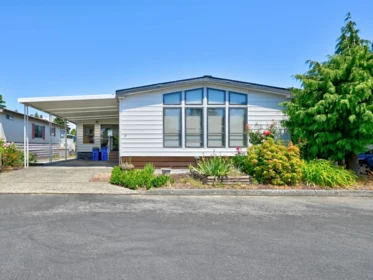 9 8670 156 Street, Surrey, BC, Surrey — Manufactured Home for sale