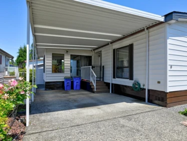 9 8670 156 Street, Surrey, BC, Surrey — Manufactured Home for sale