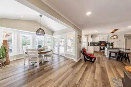 Entry Foyer Photo of 45736 Higginson Road, Chilliwack, BC