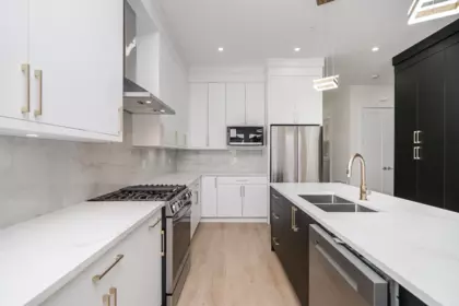 Kitchen Photo of 20547 74b Avenue, Langley, BC