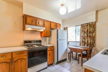 Kitchen Island Photo of 3148 E 1st Avenue, Vancouver, BC