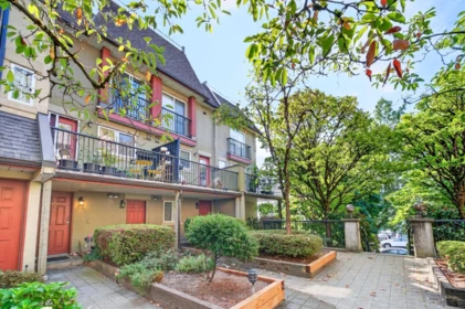 10 1561 Booth Avenue, Coquitlam, BC, Coquitlam — Townhouse for sale