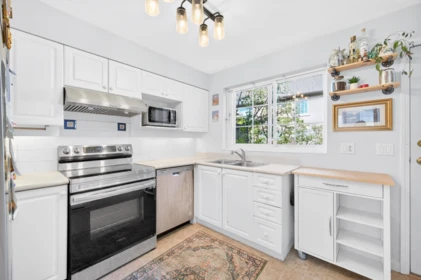 10 1561 Booth Avenue, Coquitlam, BC, Coquitlam — Townhouse for sale