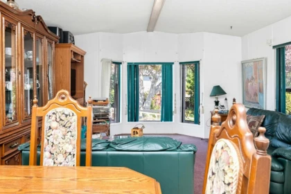 Breakfast Nook Photo of 7 1413 Sunshine Coast Highway, Gibsons, BC