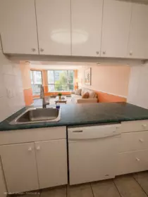 Kitchen Photo of 605 1270 Robson Street, Vancouver, BC