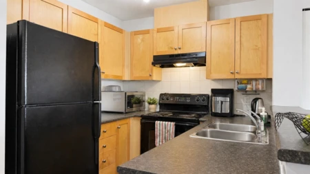 Kitchen Island Photo of 3411 240 Sherbrooke Street, New Westminster, BC