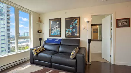 Family Room Photo of 3706 13750 100 Avenue, Surrey, BC