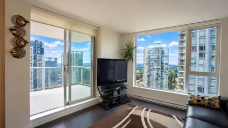 Living Room Photo of 3706 13750 100 Avenue, Surrey, BC
